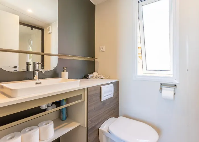 Avec Terrasse Vue Üdülőpark