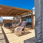 Avec Terrasse Vue 4*